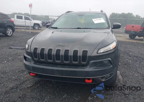 2016 Jeep Cherokee Trailhawk z USA, uszkodzony, nr VIN 1C4PJMBB6GW109894